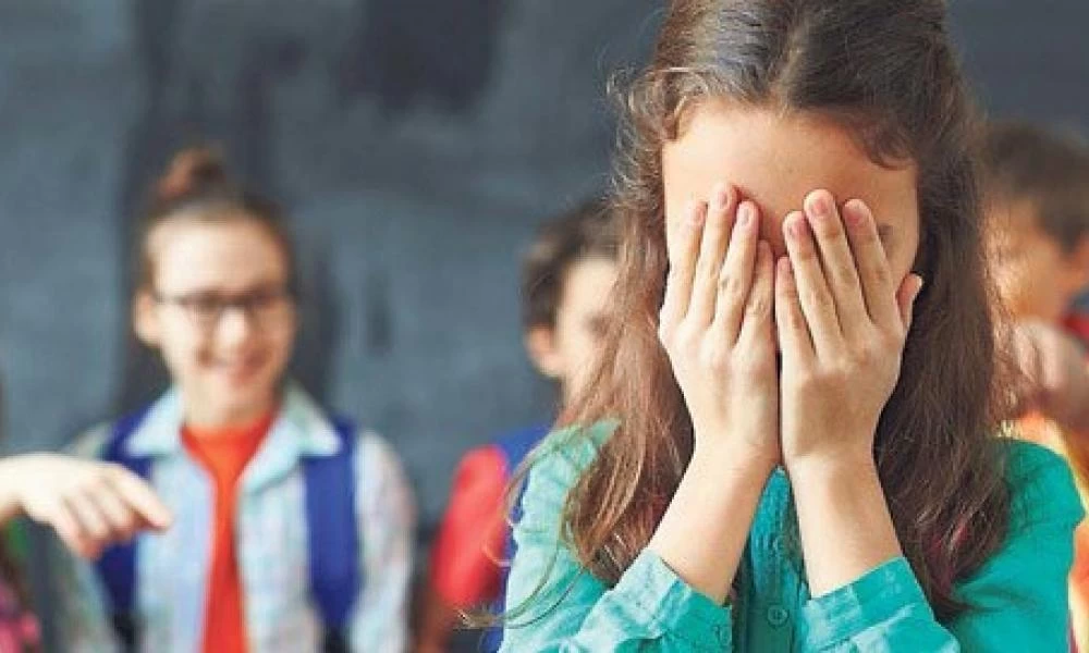 Μπούλινγκ: Συγκλονίζει η μαρτυρία 12χρονης: «Με χαστούκισαν-Πετάνε το φαγητό μου στα σκουπίδια»